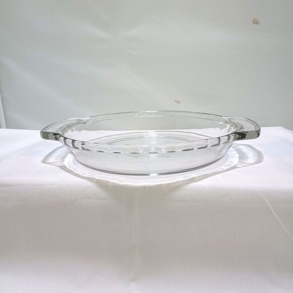 Vintage Anchor Hocking Ovenware 9" Deep Glass Pie Plate with Handles - Picture 1 of 2
